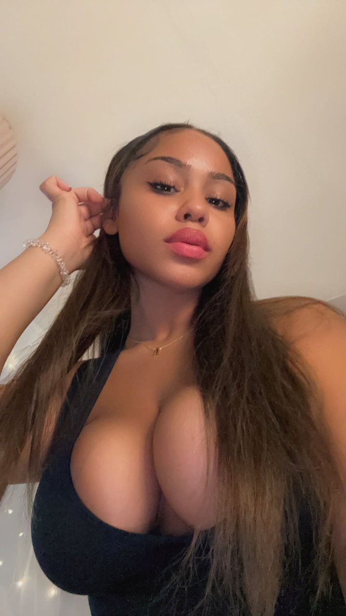 madewet5's tweet photo. Titties https://t.co/p9fKGgr7PG