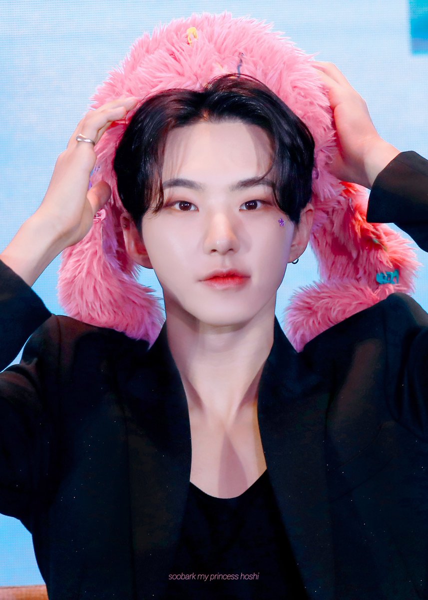 soobark_sama's tweet photo. 230710 이즈위 팬싸 HD

shooting star💗🔫

#HOSHI #호시 #세븐틴 #순영 https://t.co/2MUieYgfcn