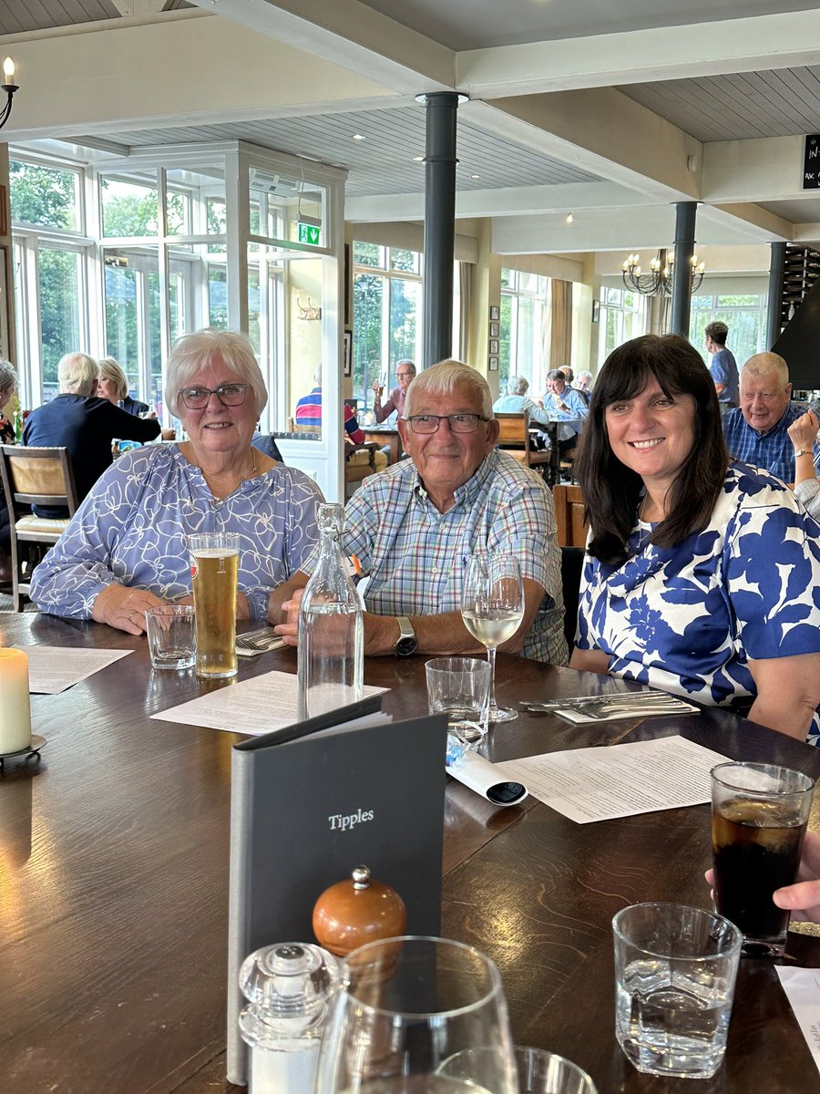 AndyCockram's tweet image. Happy 80th dad @cockram_billy have a great week of celebrations!!! Could we have a retweet @Everton