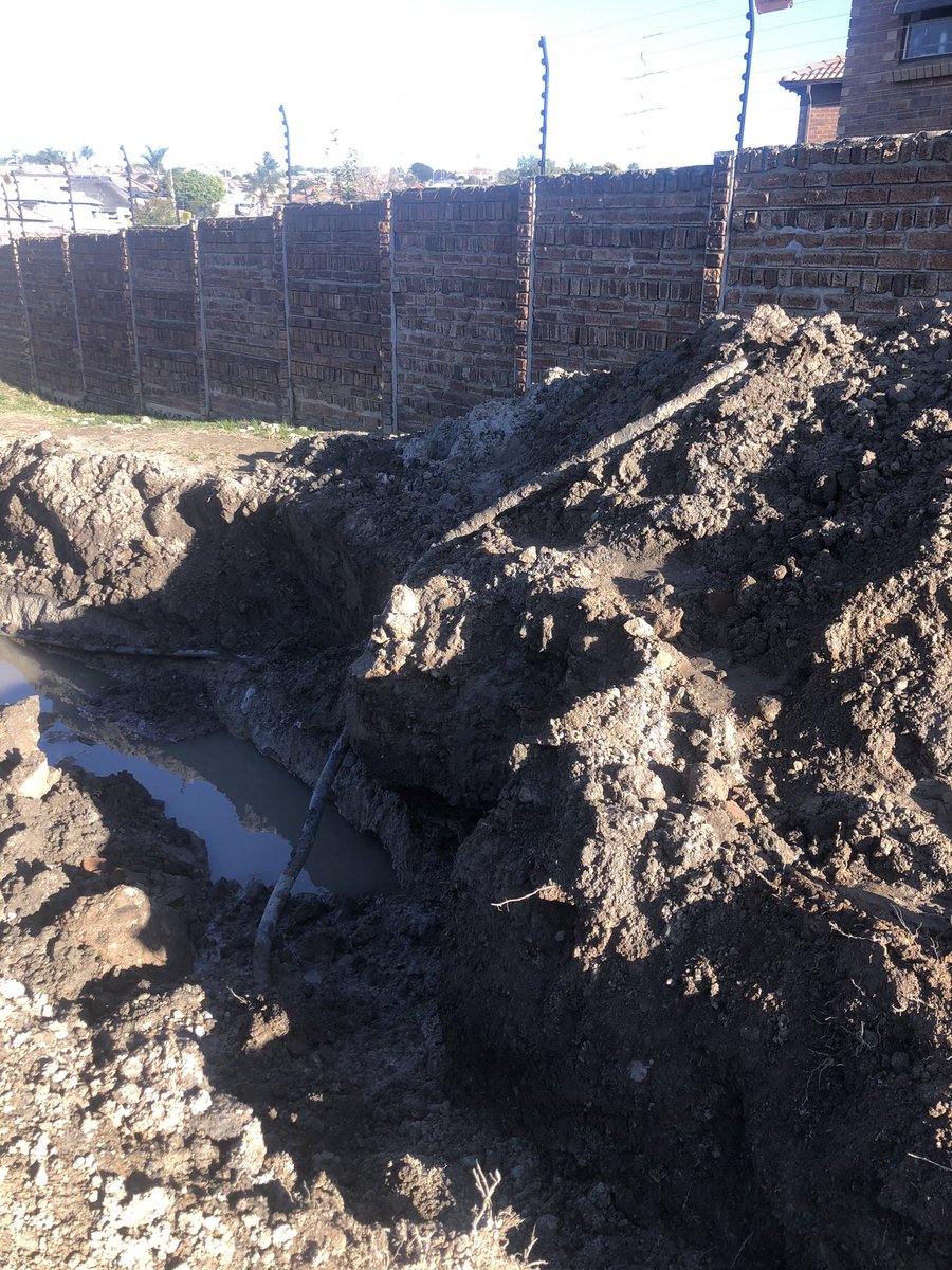 macsabelo's tweet photo. @tshwane_mayor @CityTshwane @tshwane_mayor @CityTshwane @thembafosi this are cables that feed Thatchfield residents with power, exposed and running in water. Now you have been aware of this for sometime and have done absolutely nothing. We pay our rates but the service we get is appalling to say the least. https://t.co/GWZtJdegin