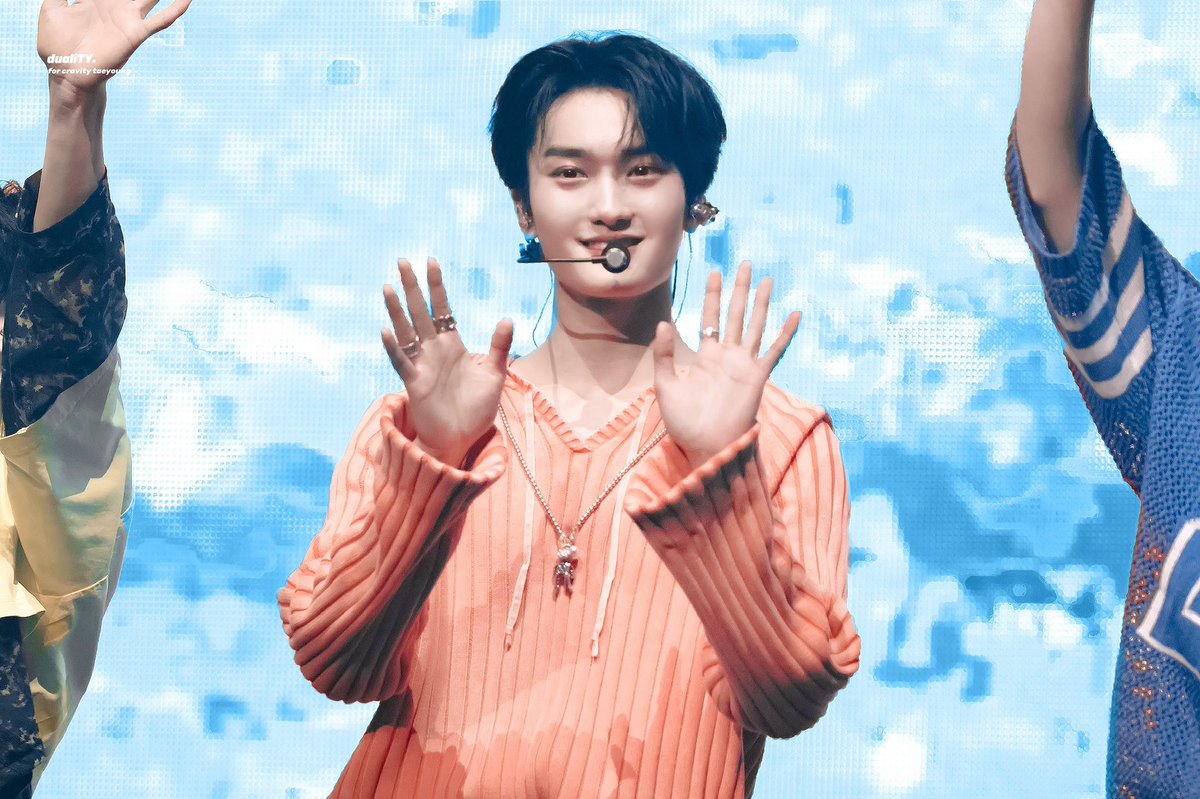 230603 OSAKA HQ✨

#크래비티 #태영 #テヨン
#CRAVITY #TAEYOUNG