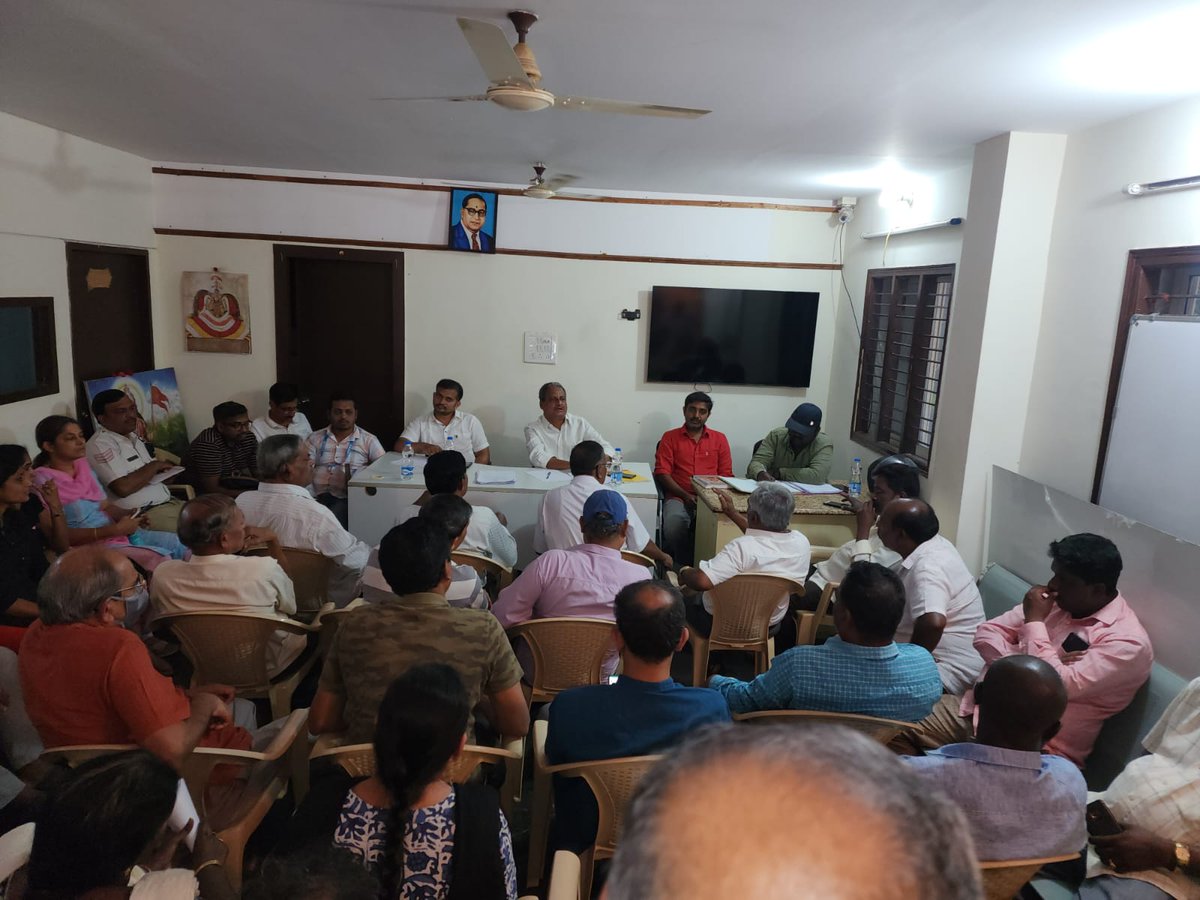 AECS_Layout's tweet image. AECS Layout Ward Committee meeting  (15-07-23)
Points discussed
1. No Water Supply in AECS B, A, C, D and E blocks since many months(@chairmanbwssb )
2. Encroachment of Footpaths (@BBMPCOMM )
Officials told &quot;We cannot help. if needed, go to higher officials. Reach out to JE&apos;s&quot;