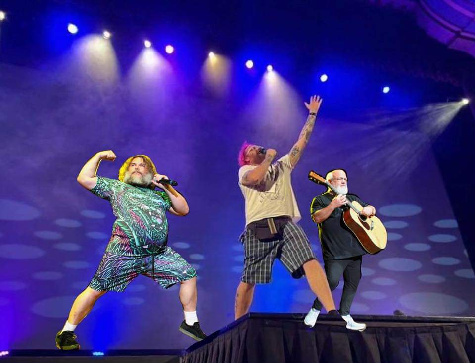 PartyboatDave's tweet photo. IRL I'm hosting a cosplay contest at Anime Fest at @CantonPalaceThr but digitally my friend Steph added the greatest band in the world. @tenaciousd LONG LIVE THE D @jackblack @GassLeak #assmark https://t.co/EXt56Y9kZR