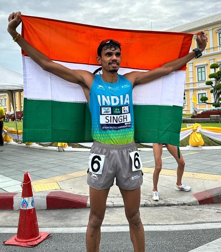 KirenRijiju's tweet image. Congratulations @Priyanka_Goswam on winning Silver Medal in Women&apos;s 20KM Race Walk and #VikasSingh on winning Bronze Medal in 20KM Men&apos;s Race Walk at the Asian Athletics Championships 2023!