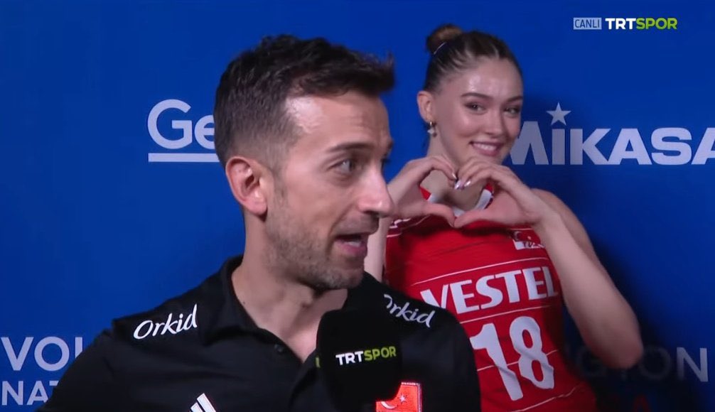 Betul 🏐 tweet media