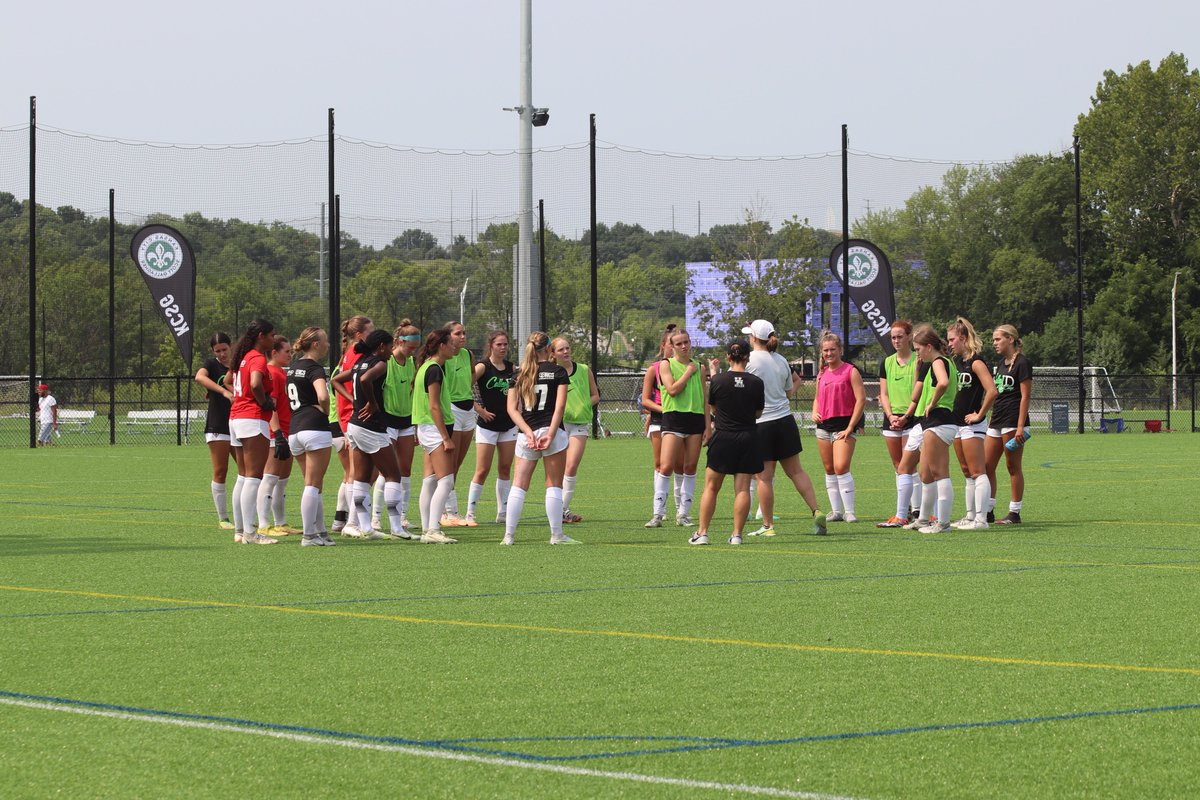 Great sessions today in KC with <a href="/UCLAWSoccer/">UCLA Women's Soccer</a> <a href="/UHCougarSoccer/">Houston Soccer</a> <a href="/UVAWomenSoccer/">Virginia Women's Soccer</a> <a href="/CalWSoc/">Cal Women's Soccer</a> 
 Day 2 tomorrow❗️ <a href="/MarcusKelcher/">Marcus Kelcher</a> ⚽️