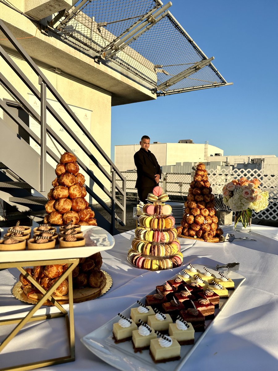 Javier Sparks (@pilatespapii) on Twitter photo I celebrated Bastille Day on <a href="/SofitelLA/">Sofitel Los Angeles</a> rooftop helipad for a beautiful picnic party. 🇫🇷 sipping on delicious champagne we enjoyed a lovely jazz performance and saw an incredible live art painting. 🎨 #14juillet #bastilleday I celebrated Bastille Day on <a href="/SofitelLA/">Sofitel Los Angeles</a> rooftop helipad for a beautiful picnic party. 🇫🇷 sipping on delicious champagne we enjoyed a lovely jazz performance and saw an incredible live art painting. 🎨 #14juillet #bastilleday