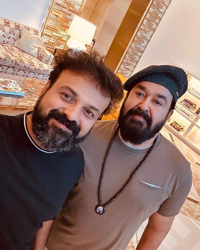 L with Chackochan 💎

@Mohanlal #Mohanlal