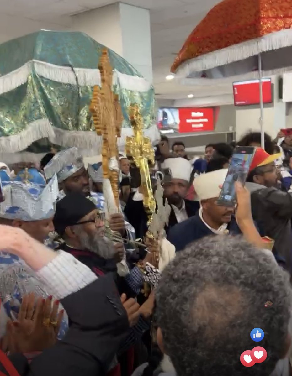 SeifGebre's tweet photo. Aba Serekebirhan was greeted by hundreds of joyful &amp; faithful supporters as he arrived at Melbourne Airport, Australia few minutes ago. https://t.co/D6yT5Um5wU