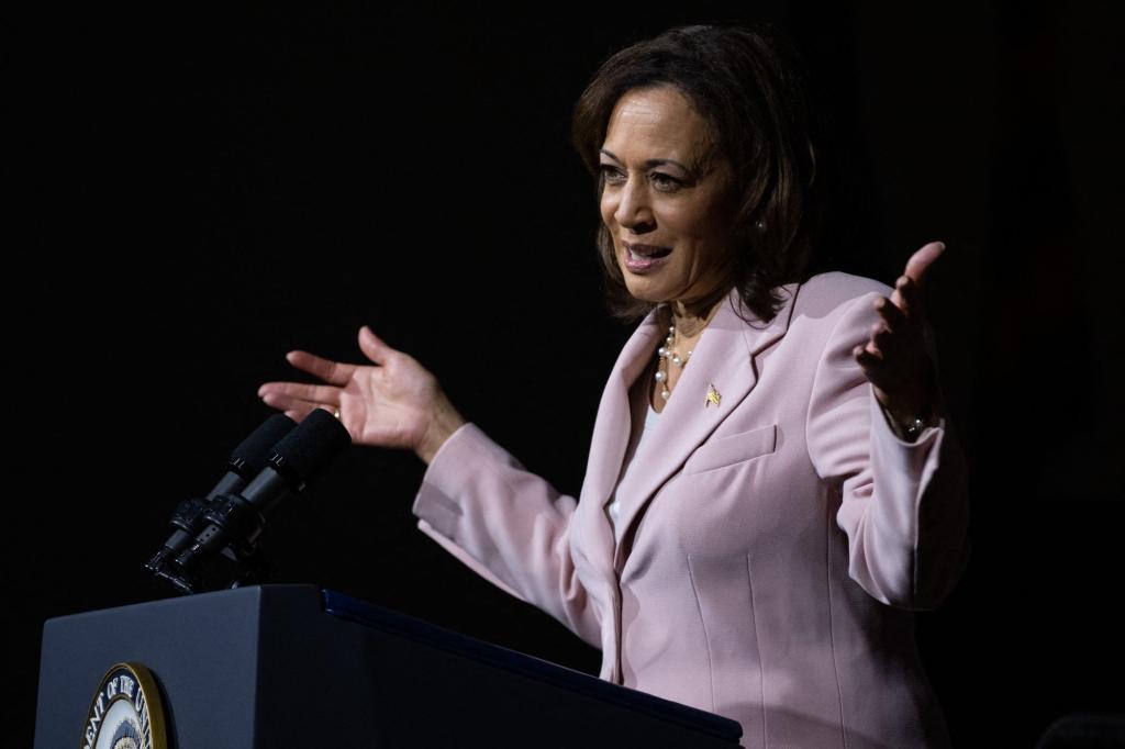 nypost's tweet photo. Kamala Harris says US must ‘reduce population’ to fight climate change in latest gaffe https://t.co/nkhSS2tm6r https://t.co/WPC3sha9kx