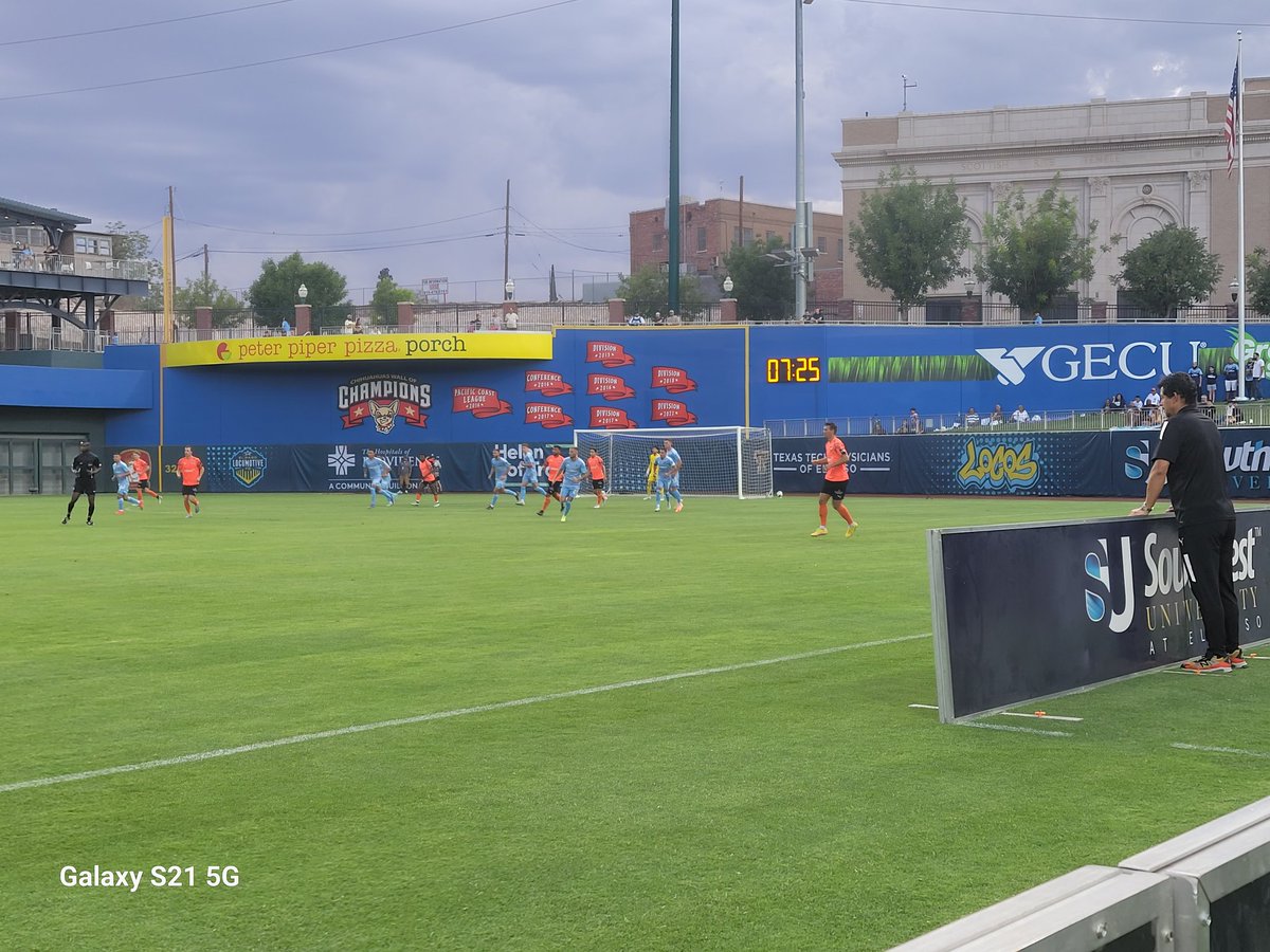 GirlssoccerRams's tweet photo. Another beautiful evening at the office. https://t.co/GCpTh81kwv