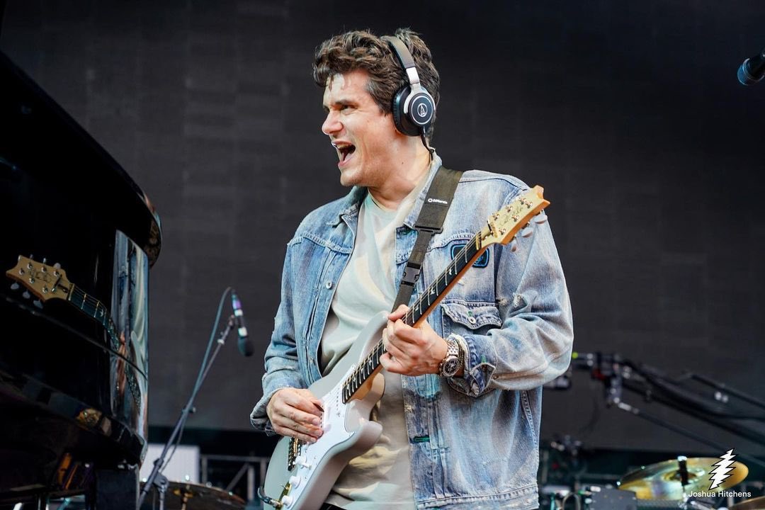 JohnMayer's tweet photo. San Francisco, Night 1/3. ⚡️❤️⚡️ https://t.co/yM8cThWWRC