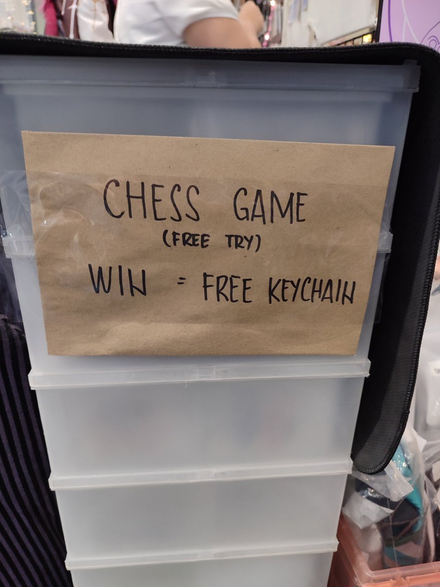 micstheMD's tweet image. Jfc she hasnt lost yet 🤣