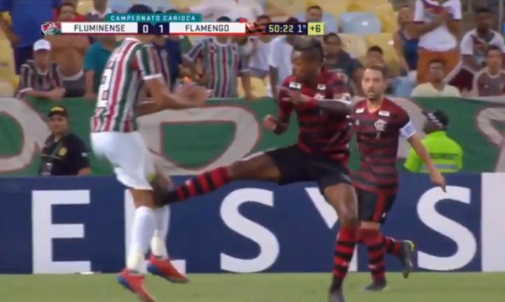 memessCRF's tweet photo. PAZ NA TERRA E PAU NO CU DO FLUMINENSE https://t.co/P4cBc0xWt8