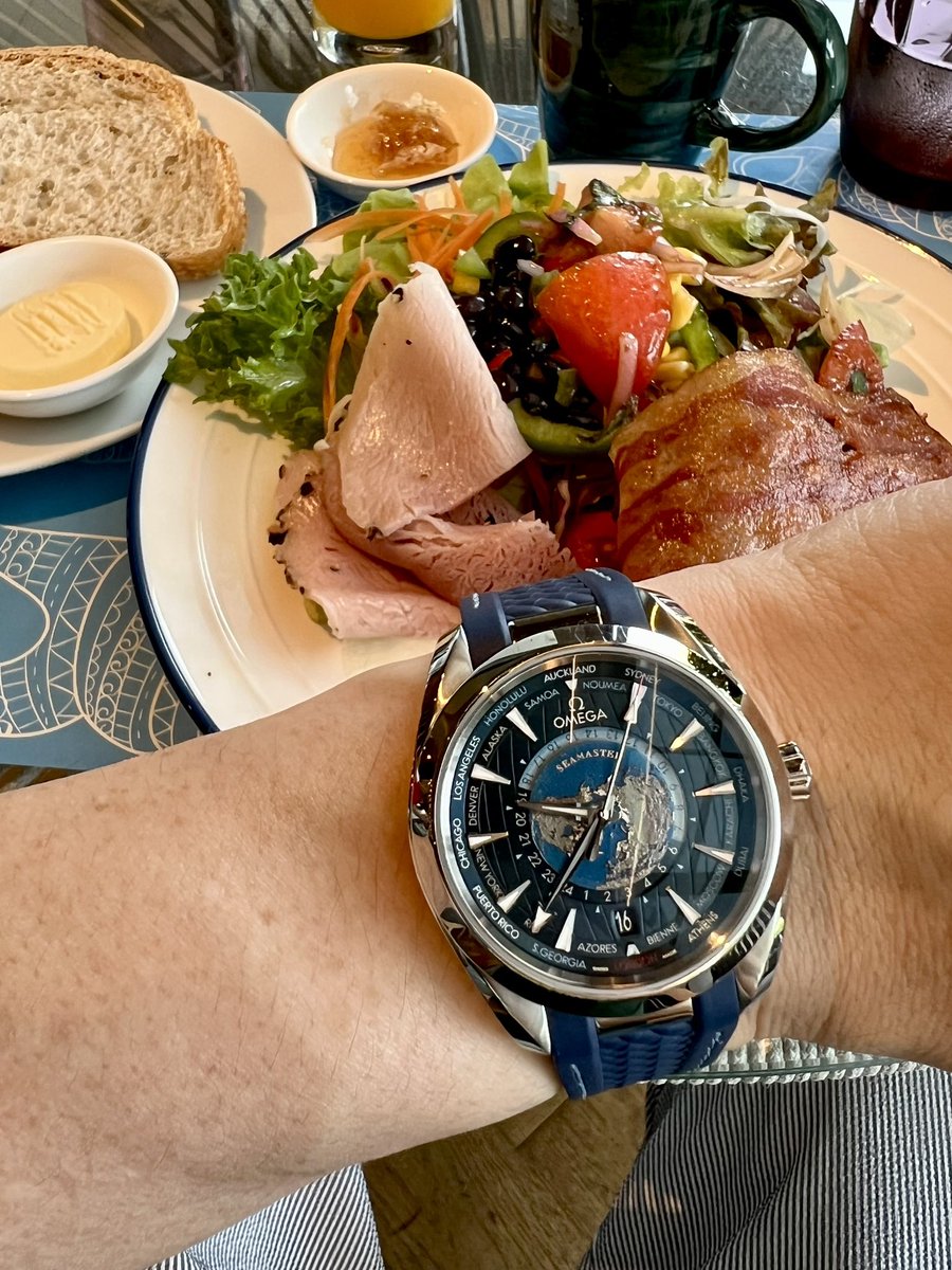 VbkVhq2ifuU4LEt's tweet image. ハラヘリ🤤
おはようございます。

#SeamasterAquaTerra #WorldTimer #OmegaStrikers
