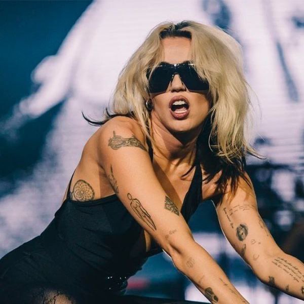 Pop Tingz on Twitter "Gold Derby predicts that Miley Cyrus will be