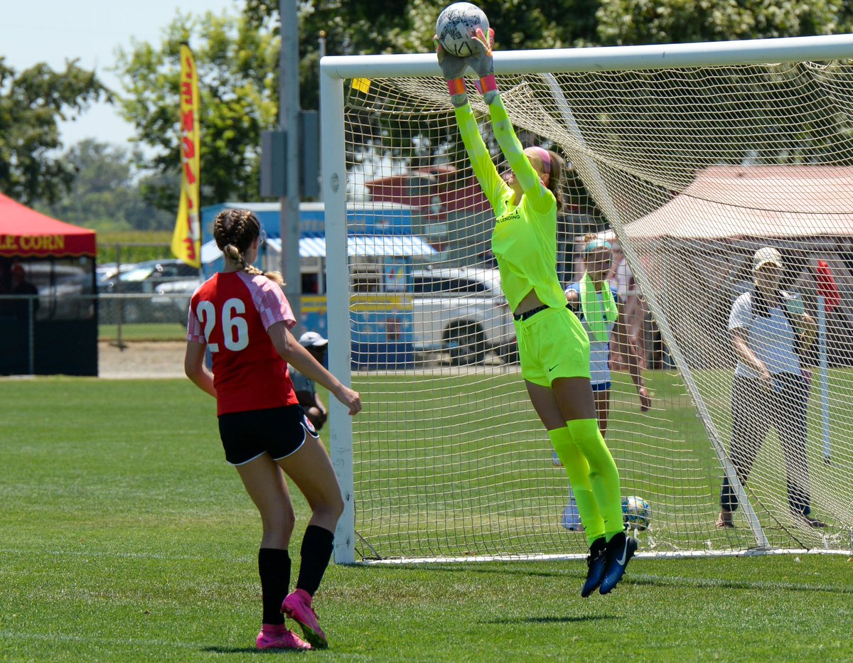 Day 1 Davis Legacy College Showcase = two games &amp; two wins #cleansheet <a href="/SacUtd_soccer/">Sacramento United</a> <a href="/NCAASoccer/">NCAA Soccer</a> <a href="/ImYouthSoccer/">ECNL/GA/Recruiting/College Soccer</a>