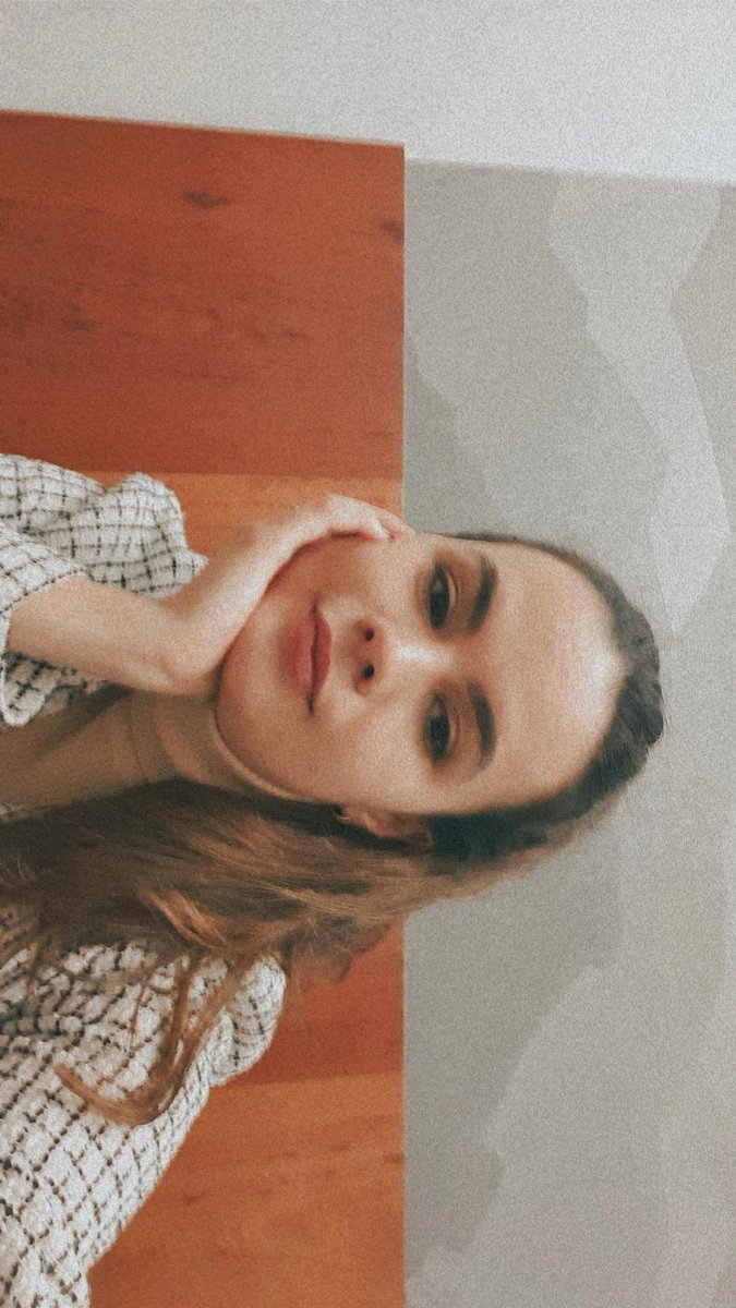 Meu corpinho feliz com uma caipirinha de cachaça 🍓