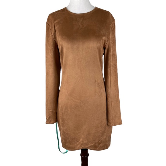 So good I had to share! Check out all the items I'm loving on <a href="/Poshmarkapp/">Poshmark</a> from <a href="/jensown/">Jennifer</a> <a href="/SonyaMFFIwife/">Sonya Goldsmith</a> #poshmark #fashion #style #shopmycloset #coach #peckpeck #mistressrocks: posh.mk/Q1kDe8RetBb