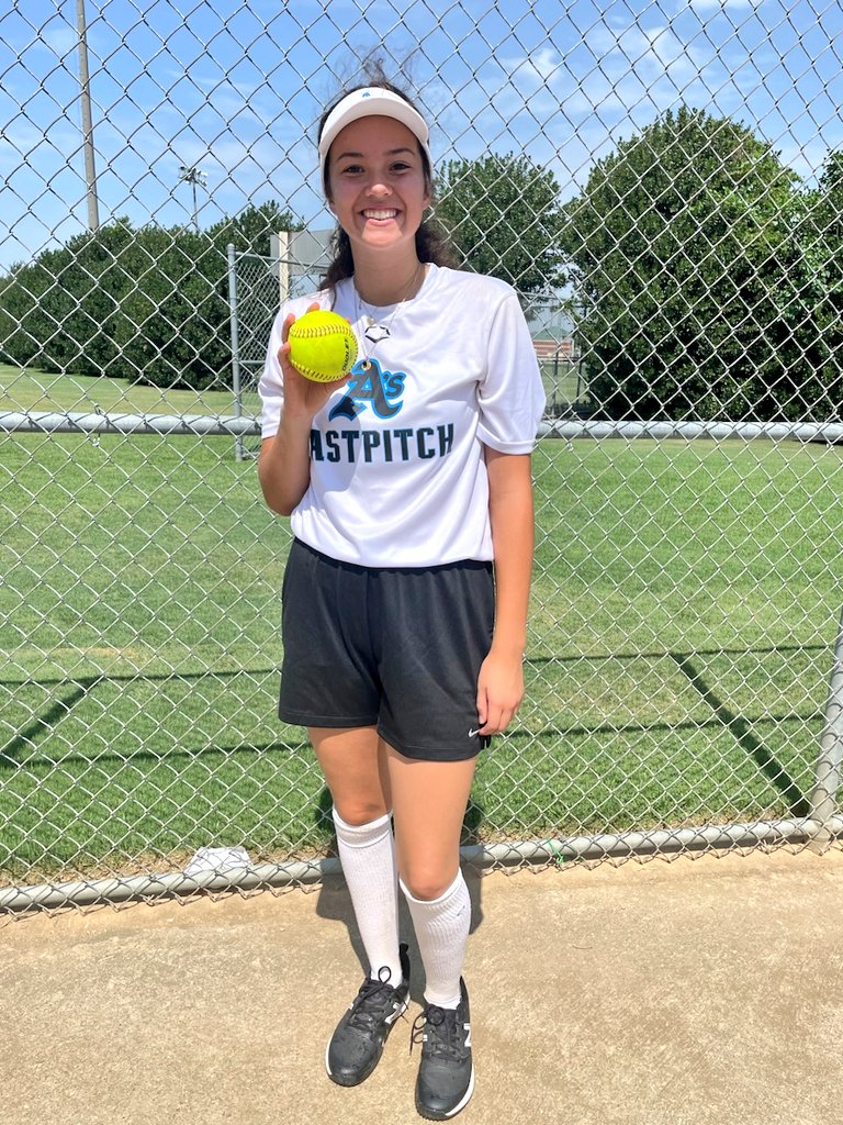 Undecided 2025 UT/P <a href="/GigiGastinell/">Gigi Gastinell</a> with some Saturday yard work at the <a href="/AFSBALL/">American Freedom Softball</a> invite. 💣🥎🔥 #AsAllDay <a href="/rose_gloria2/">Rose. Gloria</a>
