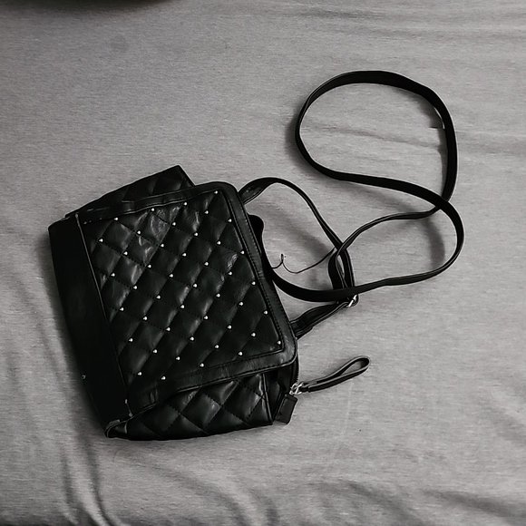 Stylespick2's tweet photo. So good I had to share! Check out all the items I'm loving on @Poshmarkapp #poshmark #fashion #style #shopmycloset #anewday #gentlefawn #bongo: https://t.co/0bwZZUFcE4 https://t.co/SZ1JixqM9w