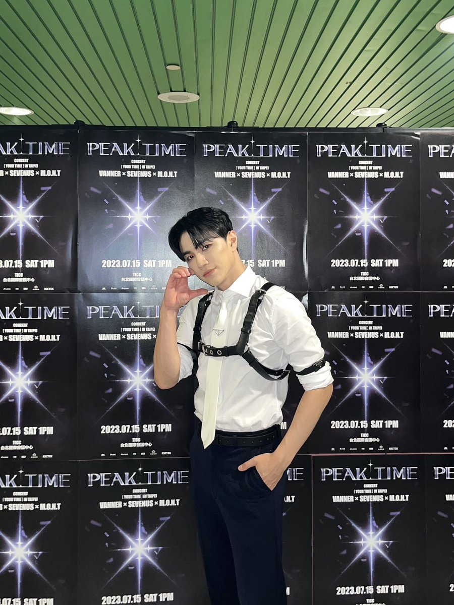 VannerOfficial's tweet photo. [#태환]

타이페이에서 VVS를 만나서 행복했고 감사했습니다!☺️ 더 좋은 무대로 다시 또 찾아올게요!🧏🏻‍♂️

#VANNER #배너 #TAEHWAN https://t.co/mTvqrHeC5j