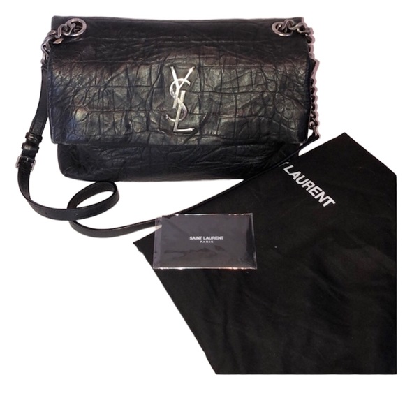 PlasmaBeamz's tweet photo. So good I had to share! Check out all the items I'm loving on @Poshmarkapp from @porcelaingodes #poshmark #fashion #style #shopmycloset #yvessaintlaurent #zaful #frenchconnection: https://t.co/PtqfJJ21Tl https://t.co/gnWiWz5jLm