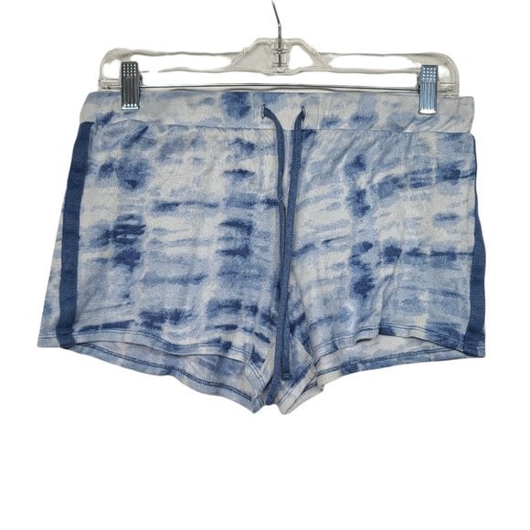QLCuties's tweet photo. So good I had to share! Check out all the items I'm loving on @Poshmarkapp #poshmark #fashion #style #shopmycloset #lululemonathletica #luckybrand #lulus: https://t.co/yVHa5TqQvT https://t.co/RxnYLK6k6U