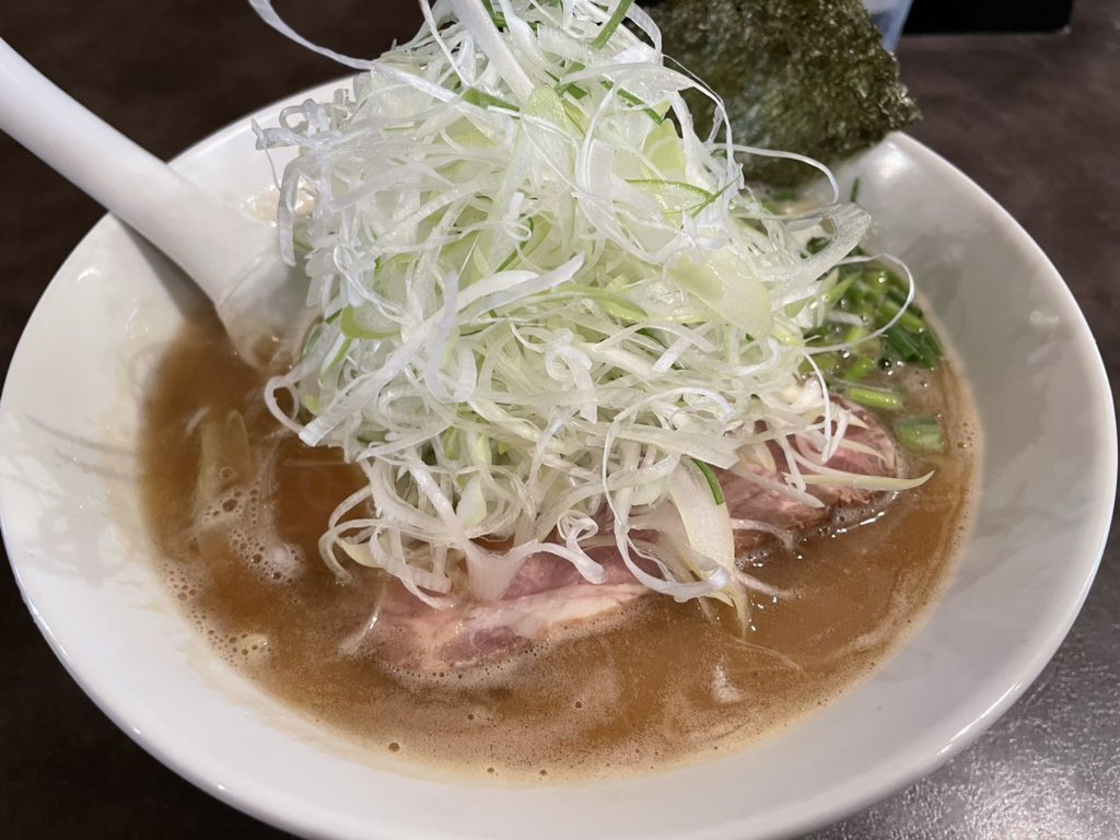 pof4427's tweet photo. 現地の人のおすすめたべた！！
あとは帰るだけ！ https://t.co/2VvFxrKYIk