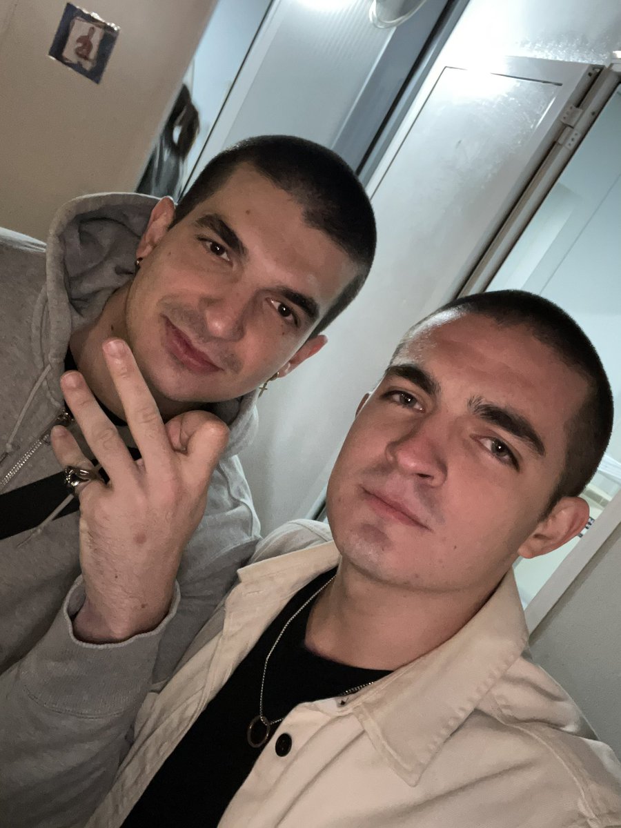 momento único e muito esperado após diversos comentários… 
Mo <a href="/ProfJam6/">ProfJam (𝓜𝓒)</a> e o meu sósia juntos!
😂