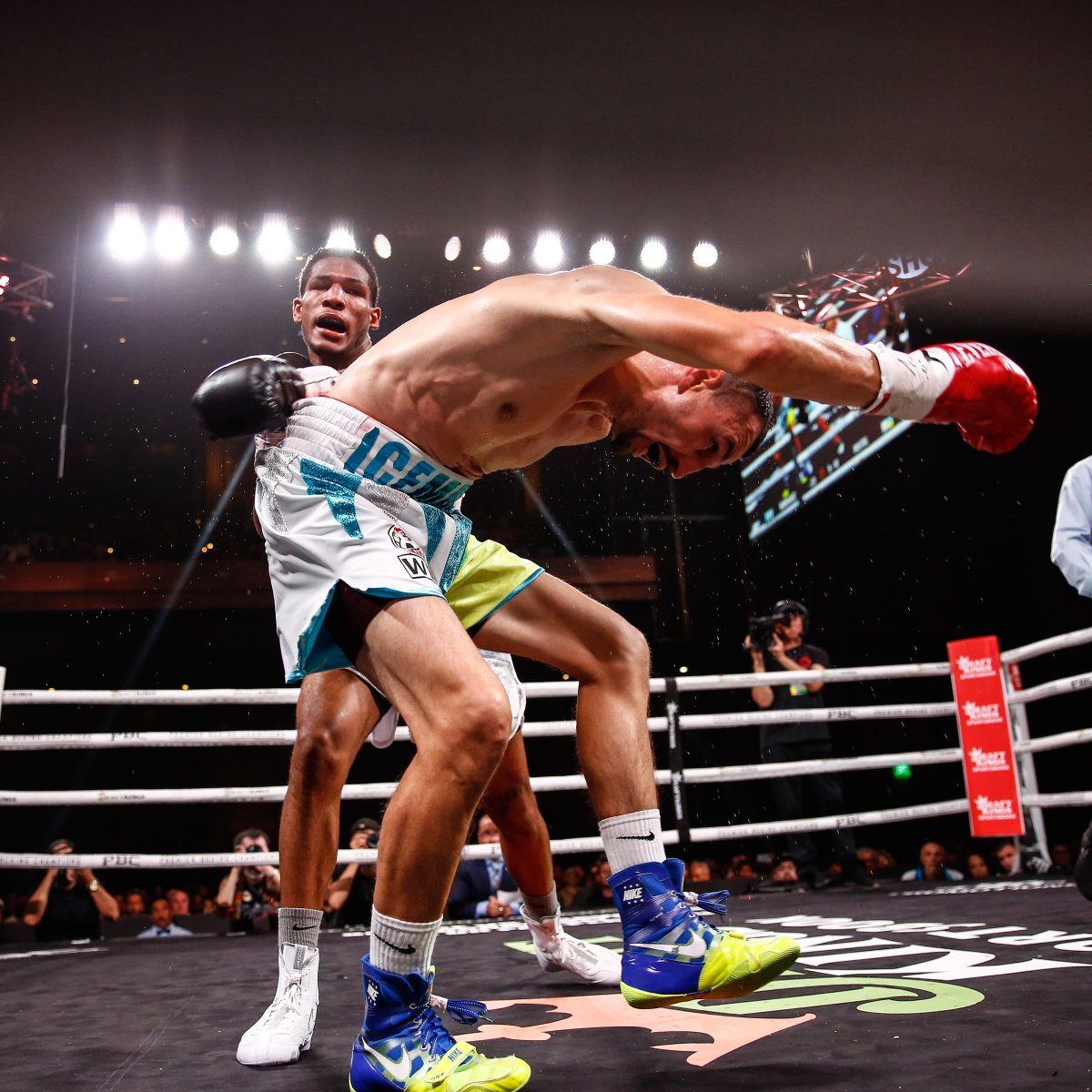 atsboxing's tweet photo. 📸: @elvisTDK drops Viktor Postol in the 6th 💥💥💥

Rodriguez would go on to earn the TKO victory in the 7th 💪

#RodriguezPostol | #MartinHarutyunyan https://t.co/vDdBMLjtoG