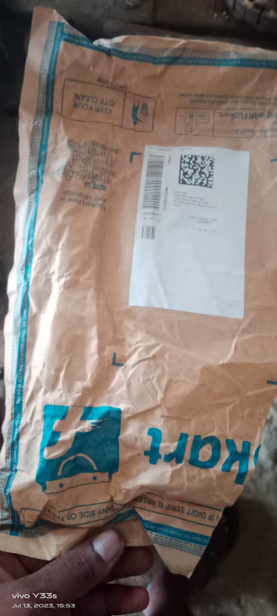 Ersanjaykumar6's tweet photo. Flipkart totally fraud with me I had booked the mobile Vivo T2 5G But Delivered Soap instead of Vivo T2 5G 6/128 Mobile https://t.co/kAWDXVrXe9