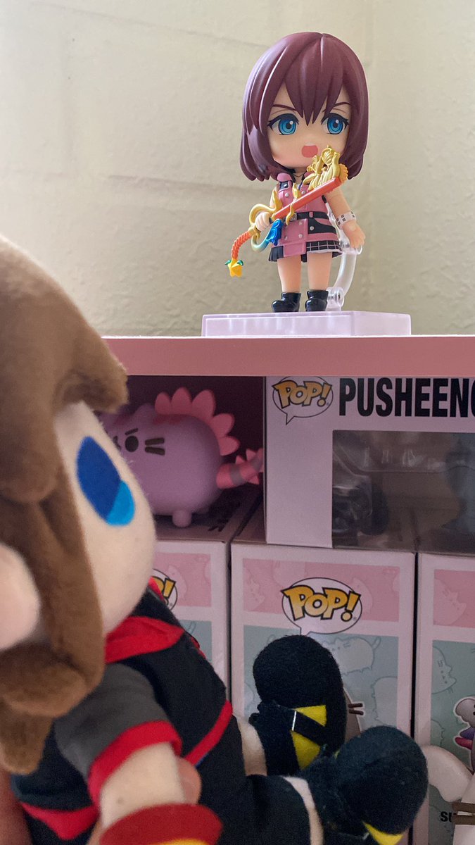 KBunink's tweet image. Last day of #sokaiweek2023 
My contribution is… My Sora plush with my Kairi Nendoroid interacting 🤣🤣