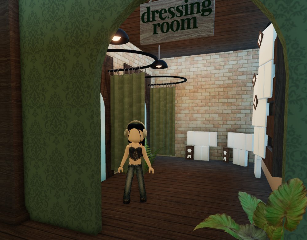 CYB3RJ0RD4N's tweet image. selling this homestore for 500 robux +tax  
roblox.com/games/13875673…

#roblox #homestore #robloxhomestore #robloxbuilding #robloxdev #robloxdevs #RobloxDesigner #robloxclothing #robloxclothes