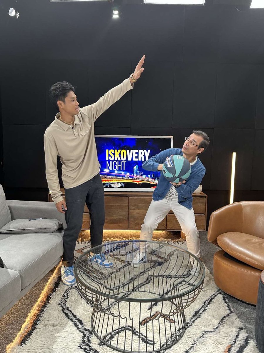 IskoveryNight's tweet photo. Watch niyo na ang Iskovery Night Season 2 Episode 10 kasama si Ricci Rivero  sa link na toits: 

https://t.co/nRFFUmHOPs

#IskoveryNight #RicciRivero #ISKOnversation #CitizenIsko #Season2 https://t.co/CF1V1z2yl2