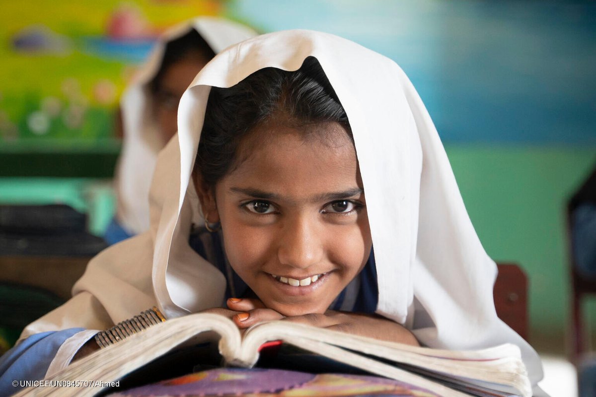 UNICEF's tweet photo. Seven-year-old Rehana is all smiles in her school in Pakistan.

Getting a child into the classroom is an important step on their learning journey. Once they're there, we must provide them with the resources and support they need to actually learn. It's their right. #LetMeLearn https://t.co/XnxHAYZdMn