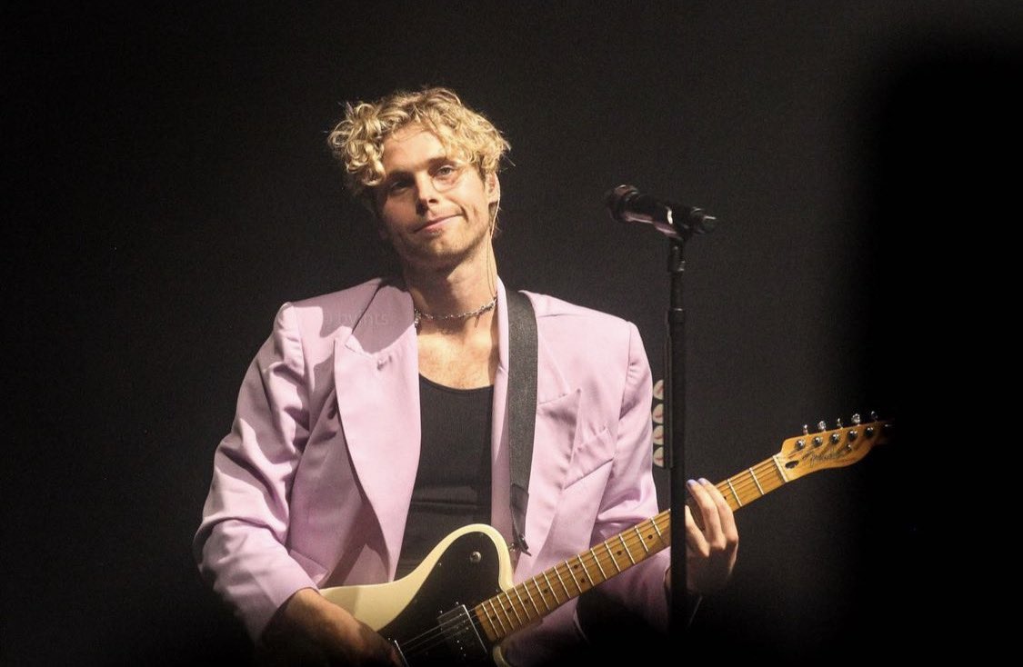 5SOST0URUPDATES's tweet photo. Happy Birthday @Luke5SOS!

Hope you have a wonderful day 🤍 https://t.co/0fYpHxzPyF