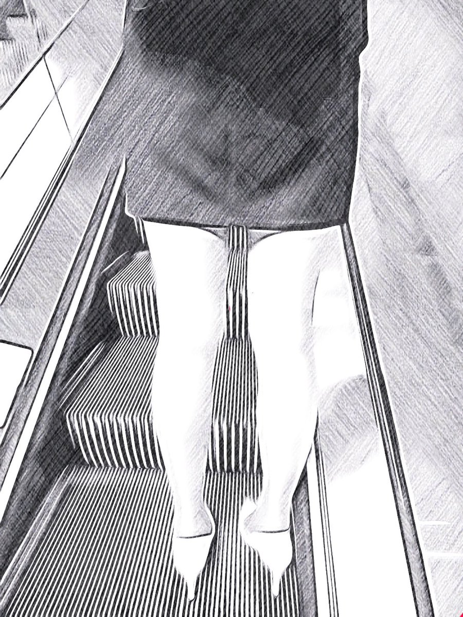 스타킹 벗겨가실분~  
인천입니다 디엠주시면 위치알려드릴께요~