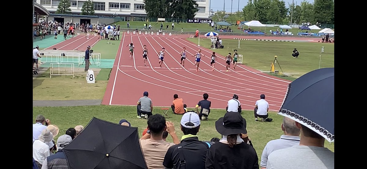Halulu421's tweet photo. 6月、山形市の小学生で100メートル走3位🥉だった。
明日県大会。
決勝残れるように頑張ってくる‼️ https://t.co/qV2DL2jt8a