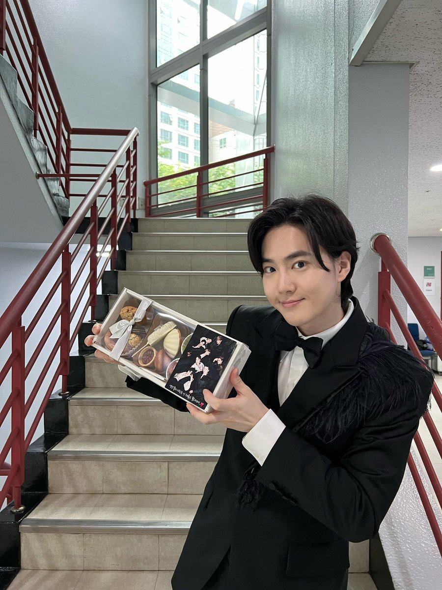kimjuncutton's tweet photo. 쿠쿠
머하닝
컴백하니까 어때용
나두좋앙
다ㅏㅏㅏ 보고싶구만!!
다ㅏㅏ 봐야지!!! https://t.co/dEd8wMTrBV