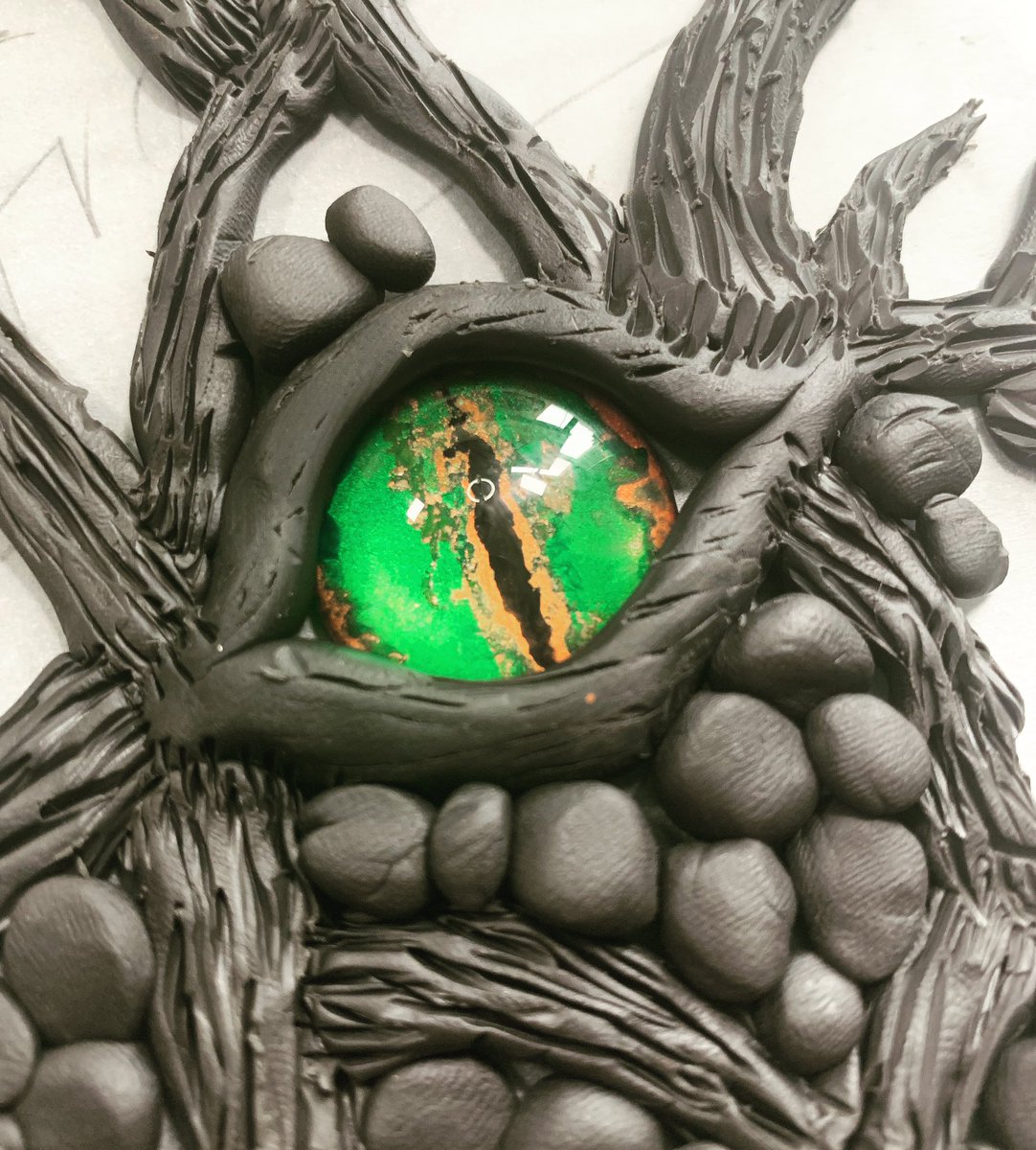 katgurl72's tweet photo. Building something new on my Monday night art streams #twitch #mixedmedia #alteredbook link in my bio 😁 https://t.co/vK8OsFhF6v