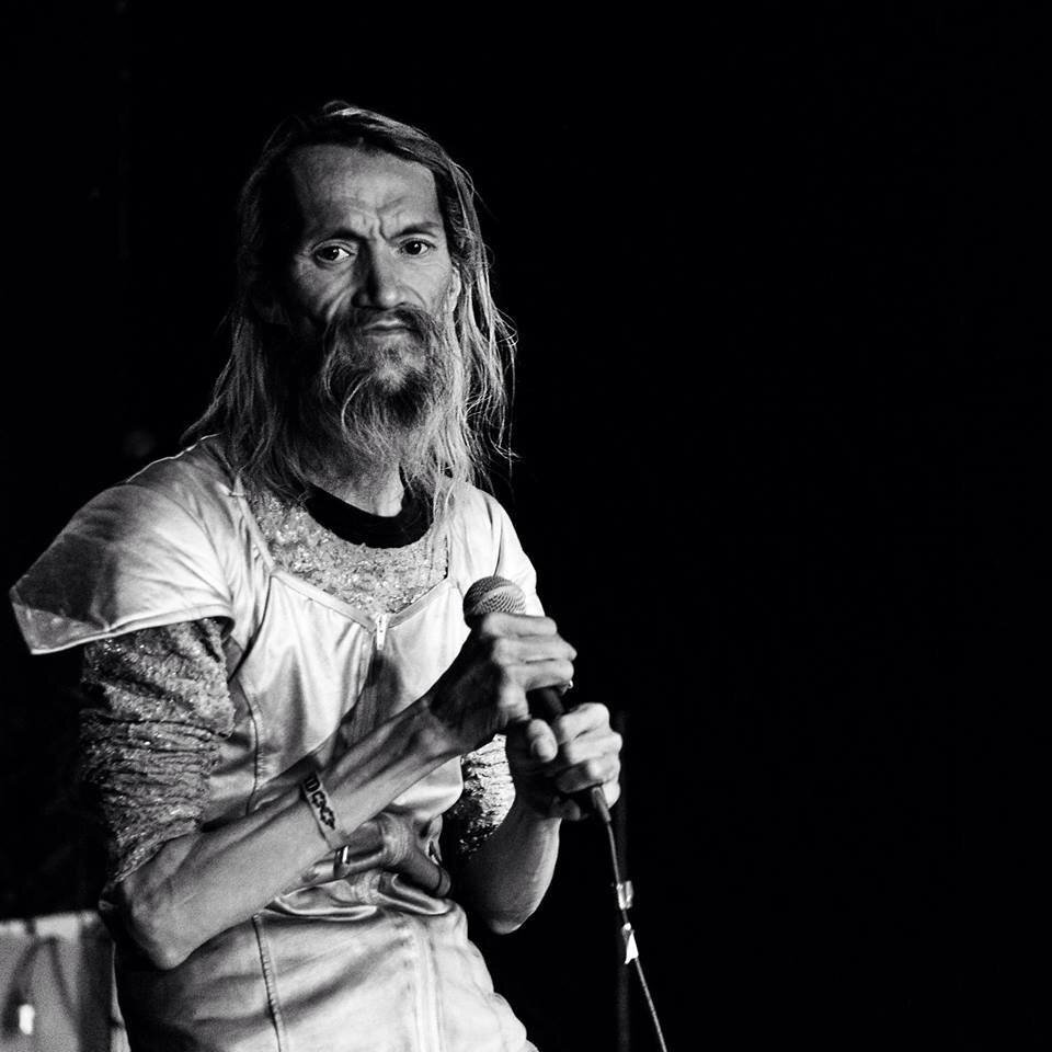 Three years ago today
The amazing Mr. Chi Pig, founder and vocalist of legendary Canadian punk rock band SNFU passed away on  July 16, 2020, at the far too young age of 57

#punk #punks #punkrock #hardcorepunk #SNFU #chipig #history #punkrockhistory #otd