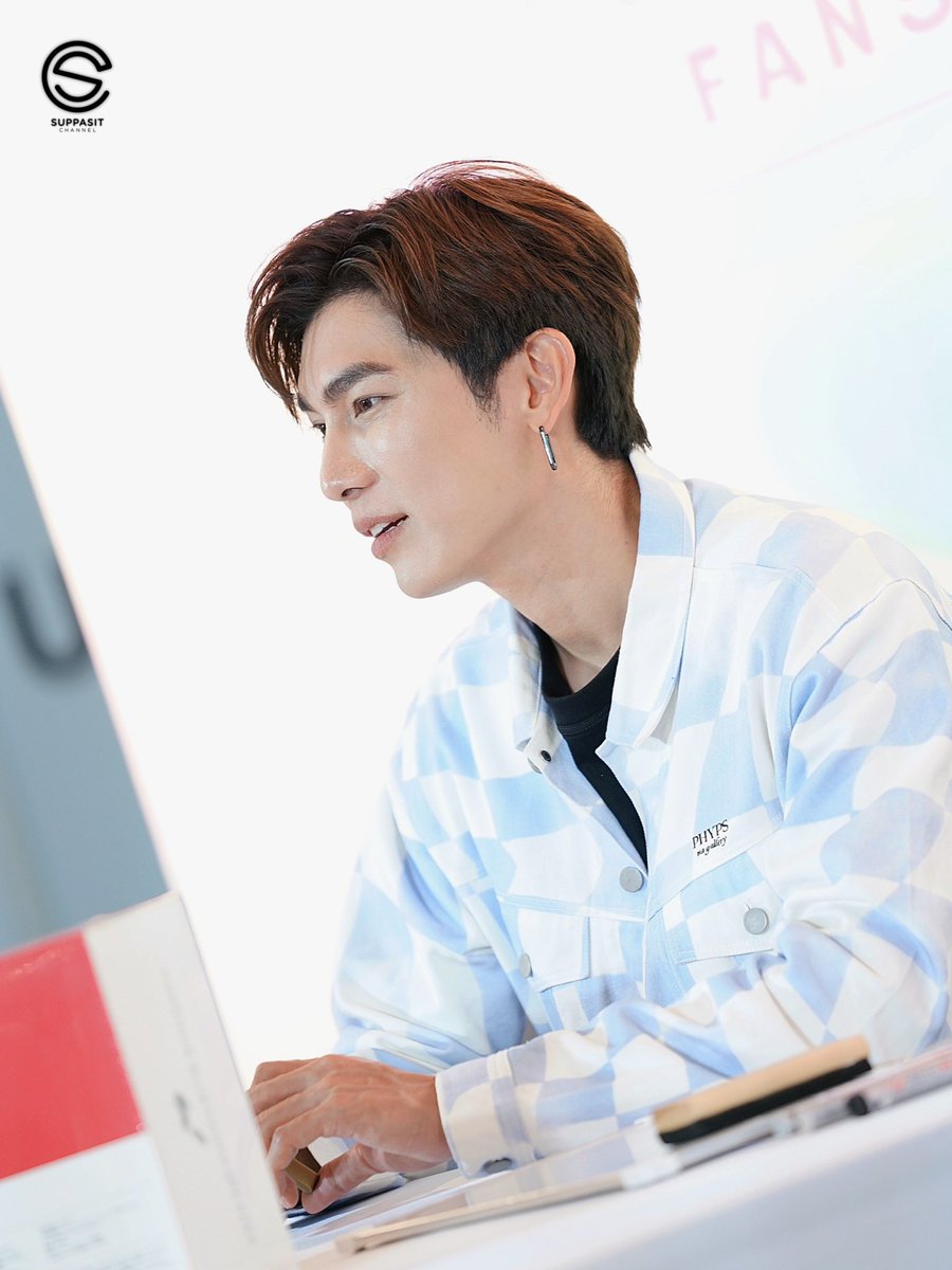 SolSkipperCo's tweet photo. ชวนคุยเก่งมาก 😊

MEW GDTK EVENT

#MewSuppasit
#MewFinalGDTK https://t.co/tHjU3OOXaB