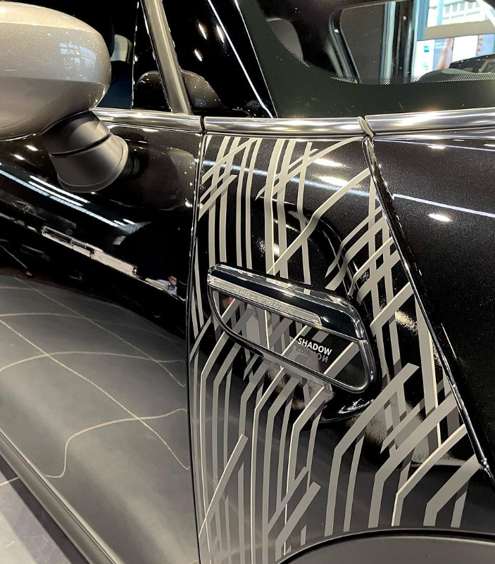 GlanzMini's tweet photo. 【MINI成田】
MINI SHADOW EDITION
都会の夜に映えるスタイリッシュな
カラーコーディネートが魅力的な限定車🐦⬛
#shadowedition
#3door #5door #展示車 #限定車
#ミッドナイトブラック
#mini #mini成田 #mini好きな人と繋がりたい #mini乗りさんと繋がりたい #mini男子 #mini女子 #展示車 https://t.co/fgSF6UiZJj