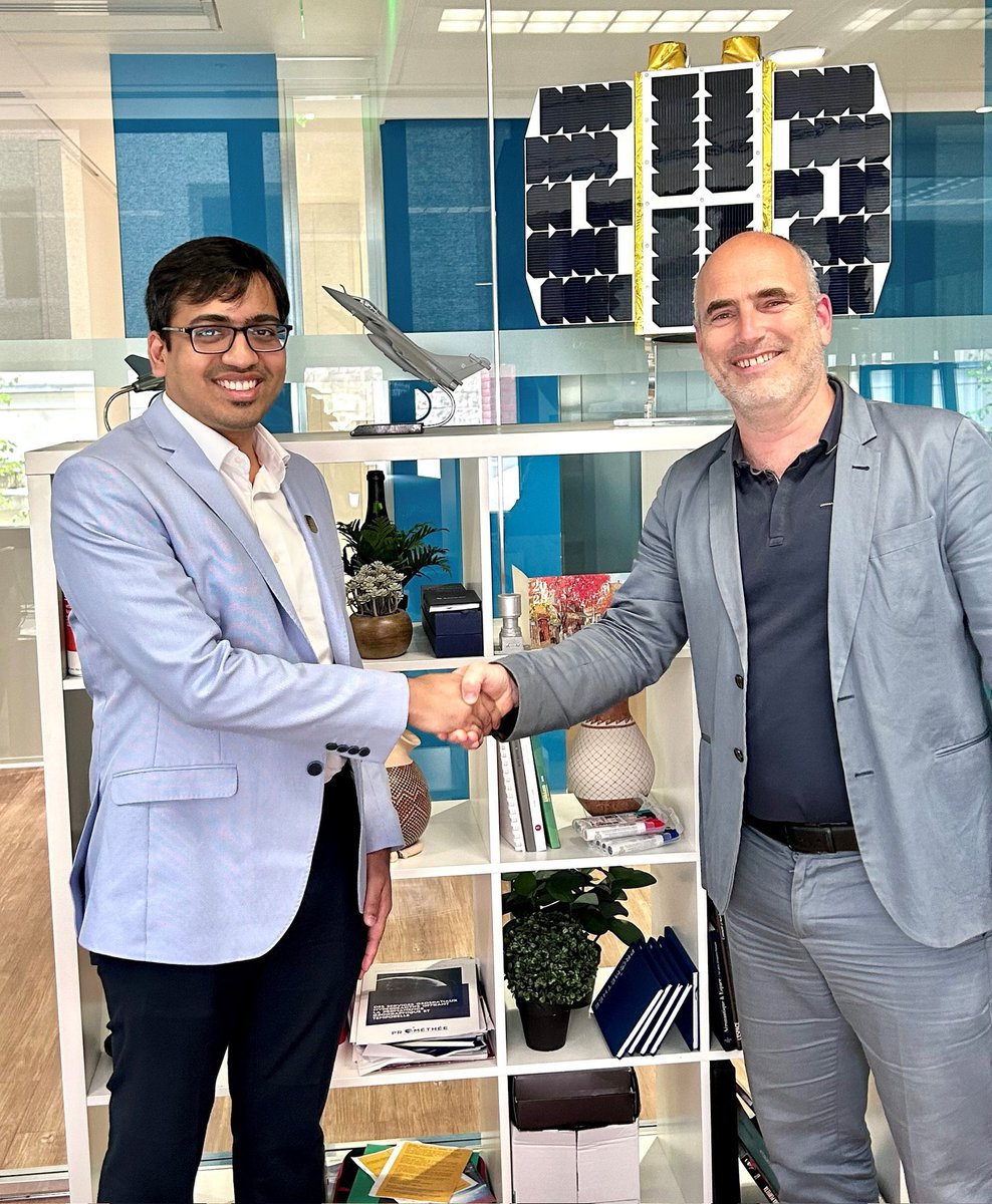 Rahulk123d's tweet photo. #BREAKING: #SkyrootAerospace & #PROMETHEE, a prominent French new-space operator specializing in nano satellite constellations, have forged a partnership to jointly explore launching a segment of their Japetus earth observation constellation using our #Vikram series of launch vehicles.

#PMModiFranceVisit #IndiaFrannce