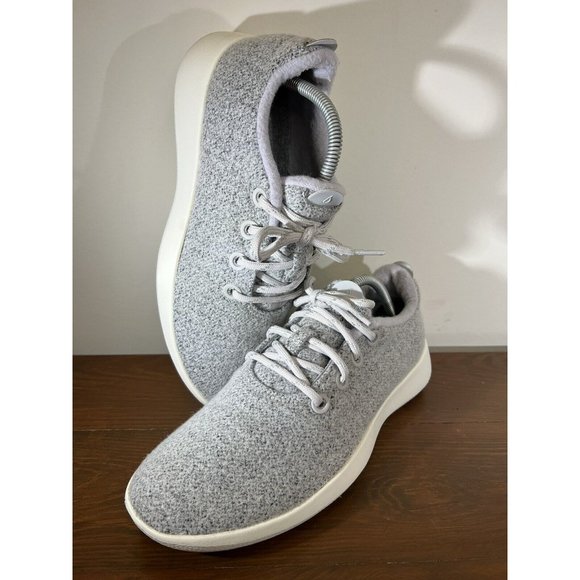 shop_ILAH's tweet photo. So good I had to share! Check out all the items I'm loving on @Poshmarkapp #poshmark #fashion #style #shopmycloset #allbirds: https://t.co/DL0jWBgkQV https://t.co/msns1ONZBI