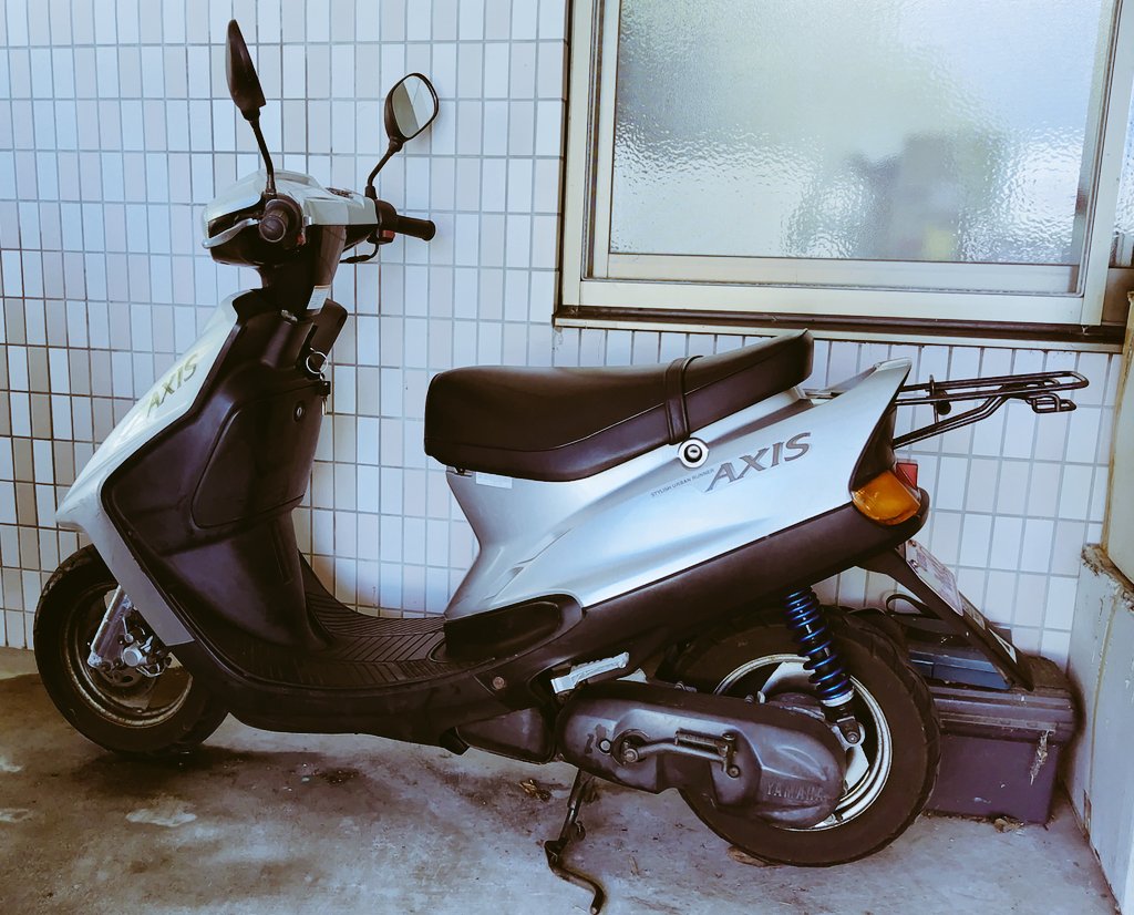 RZ250KaiYokoSka's tweet photo. #梅雨の晴れ間
ガス欠間際のスタートだが近くにGSがあるので安心してたが
なんと機械トラブルで全給油機が使用不可((((ΦωΦ))))
マジかよー!!
一応、草刈機用の混合ガスは500ml入れてきてけど
次のGSまで持つかな?
そんな不安を抱えていたら666.6が過ぎていた
#ヤマハ
#YAMAHA
#アクシス90
#AXIS90 https://t.co/rA1Vrjdd3a