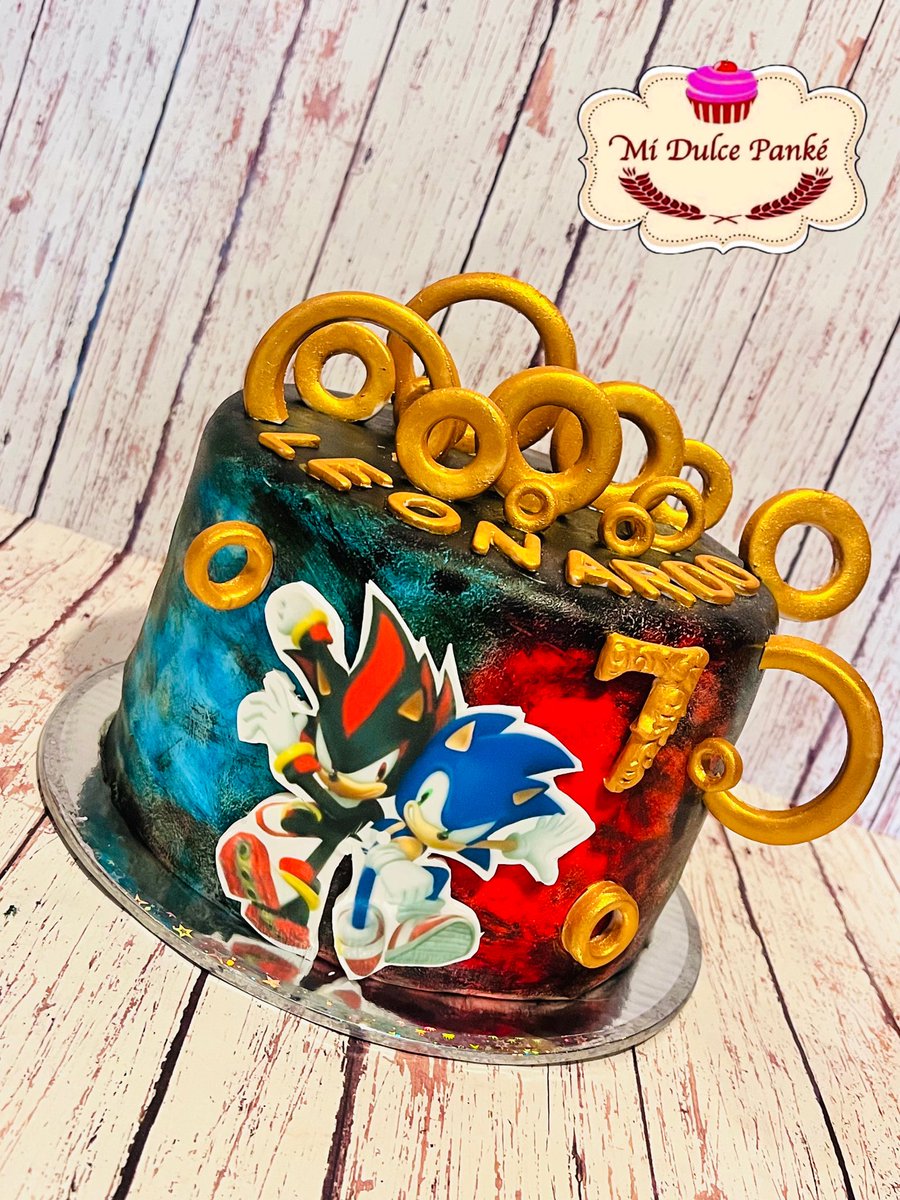 midulcepanke's tweet photo. Pastel Sonic y Shadow con decoraciones en fondant e impresión comestible en hoja de arroz.
#MiDulcePanké #MiDulcePanke #HaciendoDulcesTusMomentos #PastelDeFondant #FondantCake #PastelesTemáticos #Bakery #Philadelphia #MantequillaGloria #Alpura #Sonic #SonicCake #SonicYShadow https://t.co/Yn8RdBFj89