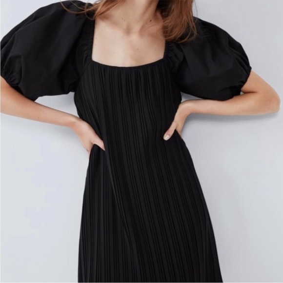 KatiaDBE's tweet photo. So good I had to share! Check out all the items I'm loving on @Poshmarkapp #poshmark #fashion #style #shopmycloset #zara: https://t.co/sXKkTXjb7J https://t.co/seBLTyfjEi