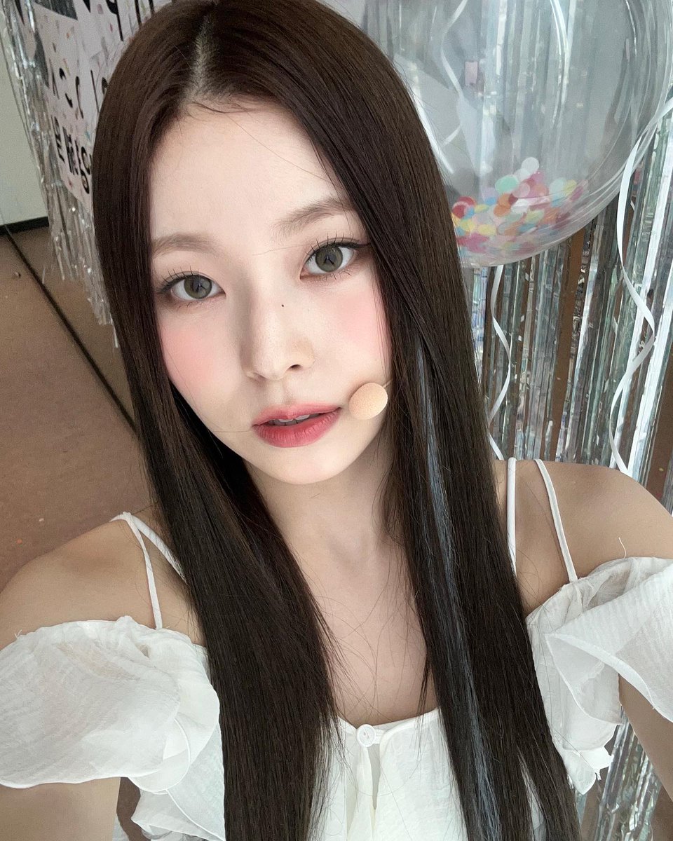 _NMIXXPH's tweet photo. [📸] 07162023 || nmixx_official Instagram Update with Kyujin (1/2)

K9😮9💖

#NMIXX #엔믹스 #규진 #KYUJIN
#K909
#AMidsummerNmixx’sDream
#PartyO’Clock #RollerCoaster https://t.co/5OapxrJutH